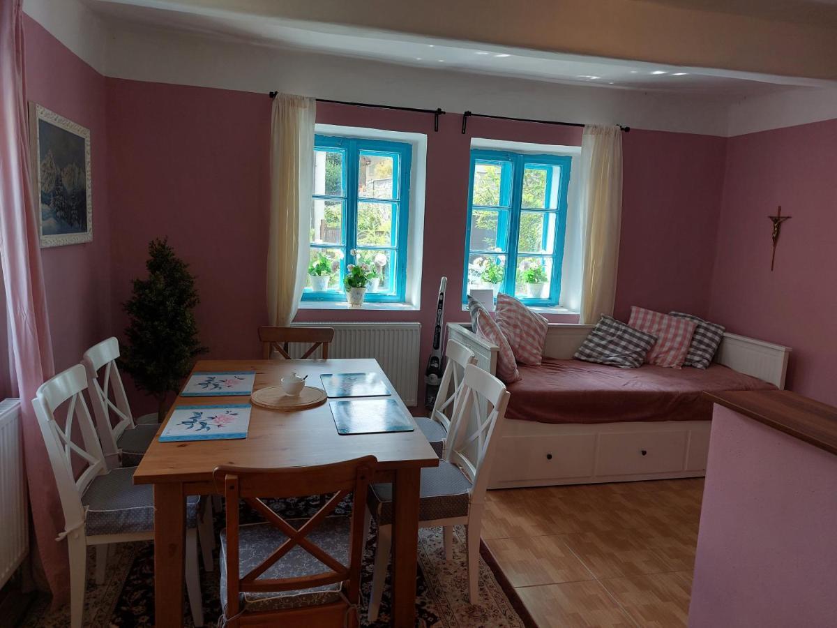 Holiday home Modre Okno *